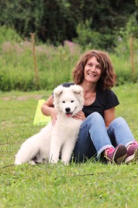 Happypet33, karine Peslherbe, éducateur comportementaliste canin dresseur chiens chiots nordiques éducation en ville Gironde Bordeaux